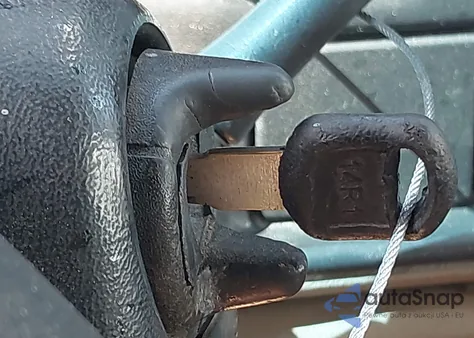 1999 Chevrolet C2500 z USA, uszkodzony, nr VIN 1GCGC23R0XF038900